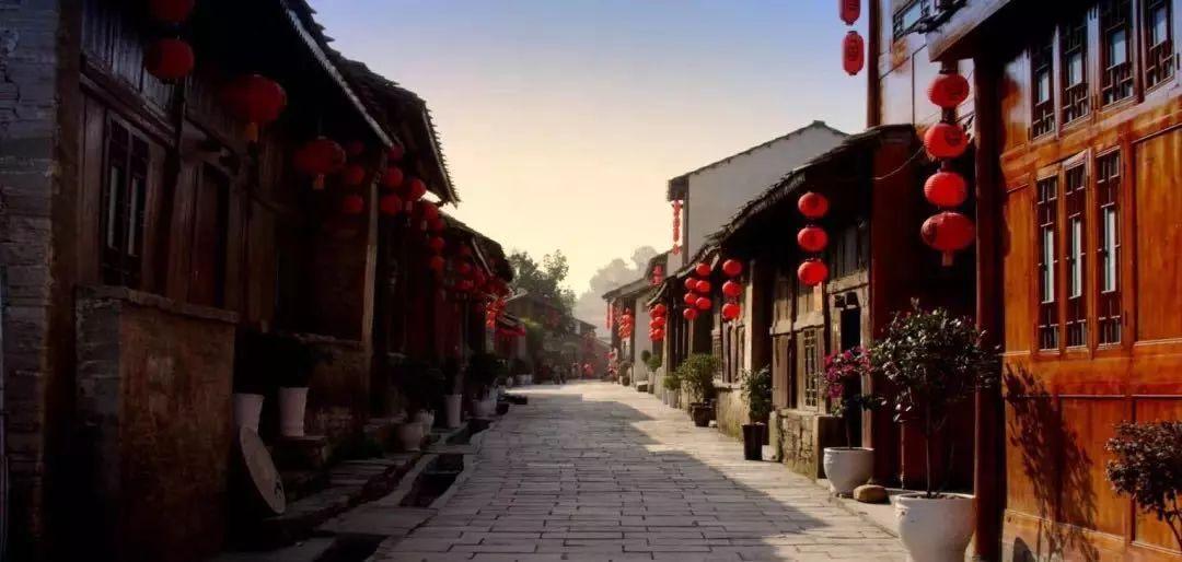 明星的妈妈也很接地气，盘点哪些明星的宝妈朴素无华？